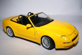 Maserati Spyder - желтый 1:18