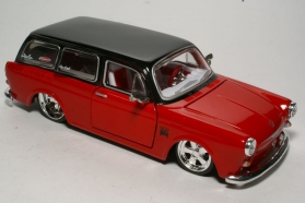Volkswagen 1600 Squareback 1967 - тюнинг - красный/черный 1:24