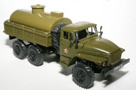 Миасский грузовик-4320 бортовой с цистерной - хаки 1:43
