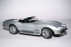 Chevrolet Corvette 1969' (catez silver) 1:18