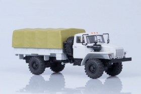 Миасский грузовик-43206 бортовой с тентом - белый 1:43