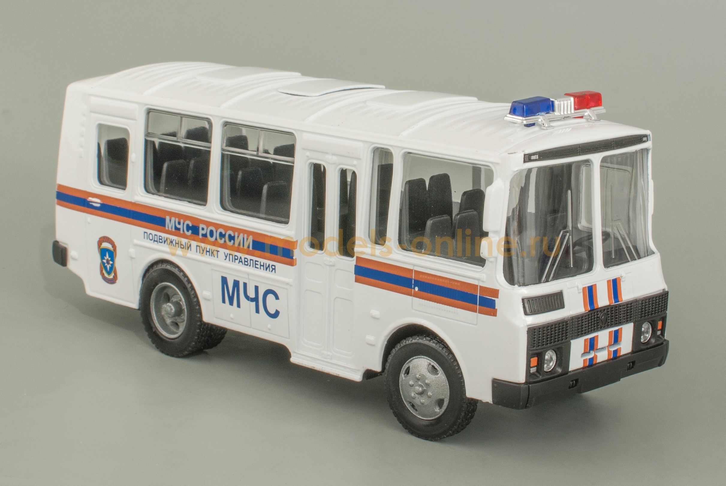 Масштабная модель ПАЗ-32053 автобус МЧС 1:43