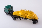 МАЗ-5432 седельный тягач (ранняя кабина) + К4-АМГ полуприцеп-муковоз - зеленый/желтый 1:43