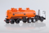 МАЗ-6422 седельный тягач (поздняя кабина) + НЕФАЗ-96742-010 полуприцеп-цистерна для светлых нефтепродуктов - белый/оранжевый 1:43