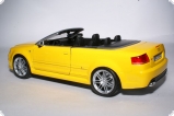 Audi RS4 кабриолет - желтый 1:18