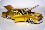 Chevrolet Caprice 1987 - золотой металлик - тюнинг 1:26