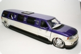 Lincoln Navigator лимузин - тюнинг -фиолетовый/молочный металлик 1:24
