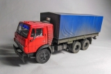 КАМАЗ-5320 (со спальным местом) бортовой с тентом - красный/синий со следами эксплуатации 1:43
