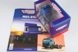 МАЗ-6422 седельный тягач - синий - №26 с журналом (+открытка) 1:43
