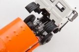 МАЗ-5337 (поздняя кабина) автоцистерна для светлых нефтепродуктов АЦ-9 - белый/оранжевый 1:43