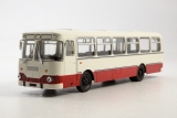 Ликинский автобус-677М автобус - белый/красный 1:43