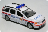 Volvo V70 Politi 2002 г. 1:43