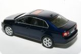 Volkswagen Jetta - 2005 - shadow blue metallic 1:43