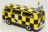 Volkswagen T2a minibus «Follow Me» - 1970 1:43