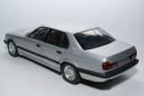 BMW 730i (E32) 1987 - silver 1:18