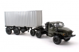 Миасский грузовик-44202 седельный тягач + полуприцеп-контейнеровоз - хаки/серый 1:43