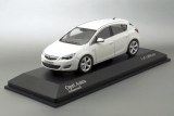 Opel Astra - 2010 - white 1:43
