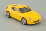 Nissan 370Z - желтый - №56 с журналом 1:43