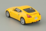 Nissan 370Z - желтый - №56 с журналом 1:43