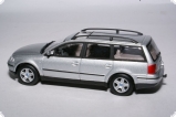 Volkswagen Passat Wagon - серебристый металлик 1:43