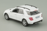 Mercedes-Benz ML500 - белый - №68 с журналом 1:43
