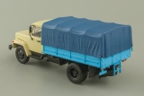 Горький-33073 (двигатель ЗМЗ-513) бортовой с тентом - грузовое такси - бежевый/синий 1:43
