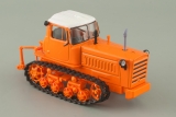 ДТ-75 трактор - оранжевый - №12 с журналом 1:43