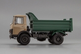 МАЗ-555102 самосвал - 1988-1993 гг. - бежевый/зеленый 1:43