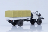 Миасский грузовик-43206 бортовой с тентом - белый 1:43