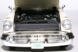 Oldsmobile Super 88 1957 white 1:18
