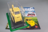Т-330 тяжелый промышленный гусеничный трактор - желтый - №38 с журналом 1:43